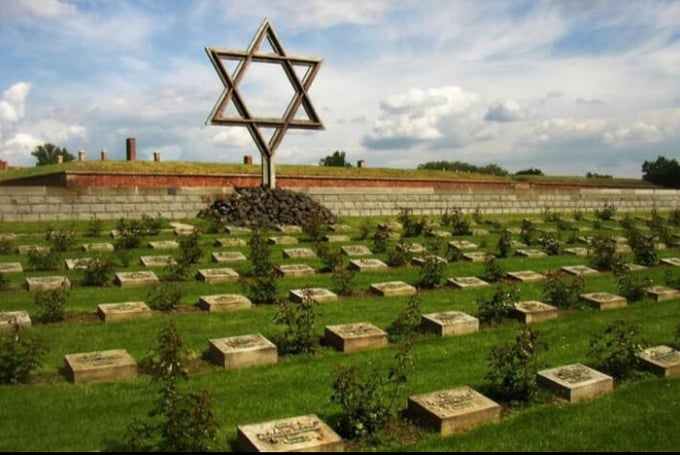 Guiding the Emotive Journey_SmartGuides Tour Guide System Transforms Visitor Experiences at Terezin Memorial 06