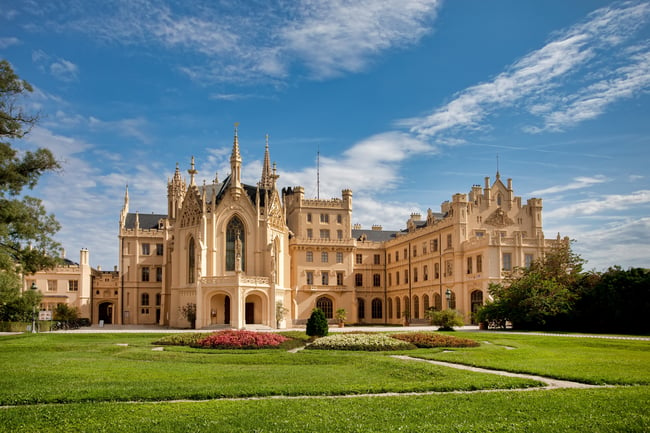 SmartGuides scalable digital tour guide solution helped improve the tour experience at Chateau Lednice and its famous gardens 04